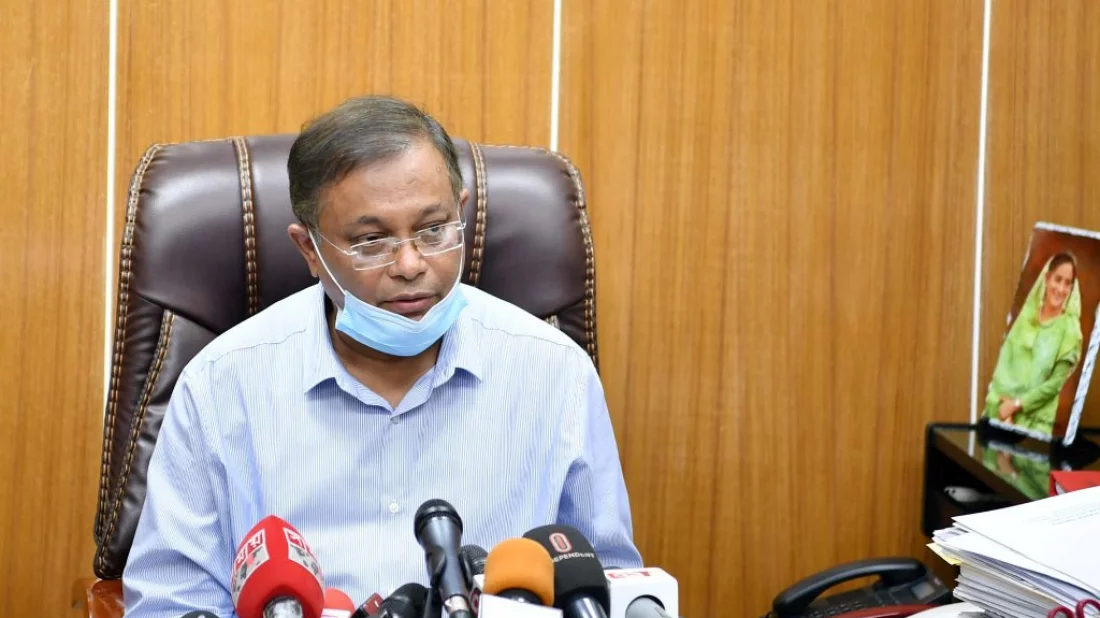 File photo of Information Minister Hasan Mahmud talking to reporters at the secretariat on Sunday, October 3, 2021 <strong>PID</strong>